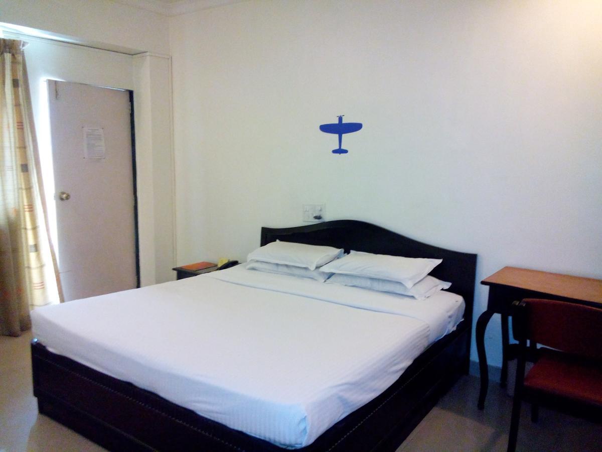 Hotel Ritz Pune Exterior photo